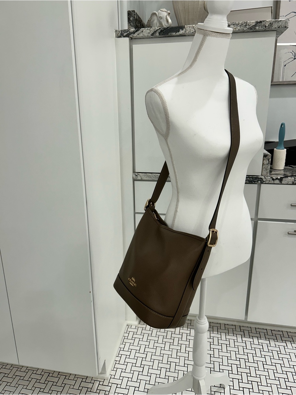Coach Leather Shoulder Bucket Bag with Gold Logo Dark Stone - Picture 3 of 10